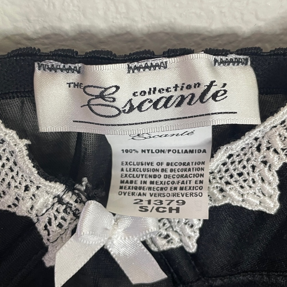 Collection Escante Lingerie Size Small - Picture 5 of 8